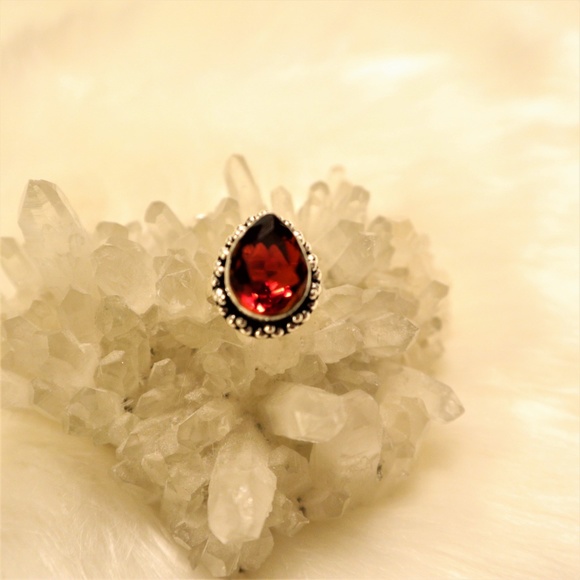 Garnet & .925 Silver Ring Size 7.25 - Picture 2 of 5